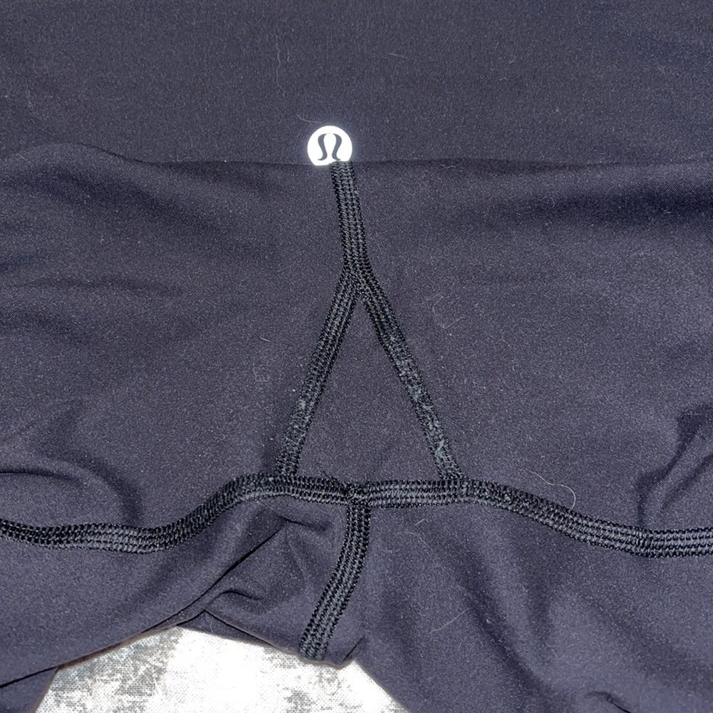 Lululemon In movement cropped - Picture 3 of 4